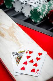 Papan skor Qiu Qiu di combo88 menampilkan nilai kartu dan poin pemain secara real-time